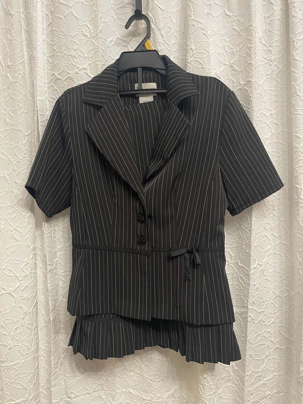 VTG Periwinkle Pinstripe Two-Piece Suit Set Size 10 Black White Short Sleeve